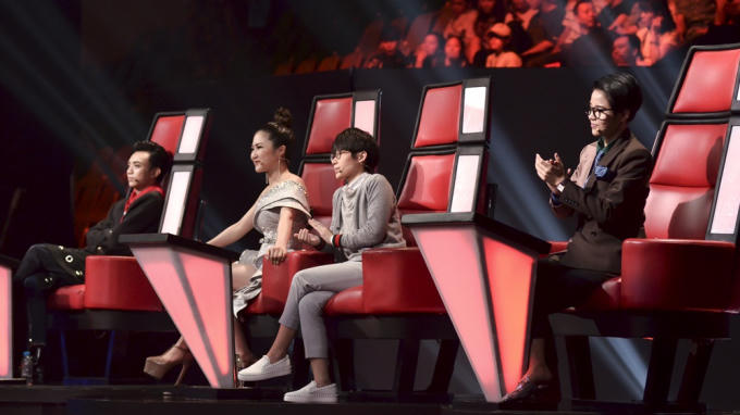 The Voice Kids: Vũ C&aacute;t Tường &ldquo;cạn lời&rdquo; khi học tr&ograve; biến hit &ldquo;C&ocirc; g&aacute;i ng&agrave;y h&ocirc;m qua&rdquo; th&agrave;nh cải lương