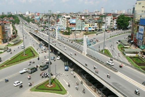Việc xây dựng tuyến đường bộ trên cao này nhằm hoàn chỉnh mạng lưới giao thông tuyến đường vành đai 2, nâng cao năng lực thông hành của tuyến đường. Ảnh minh họa.