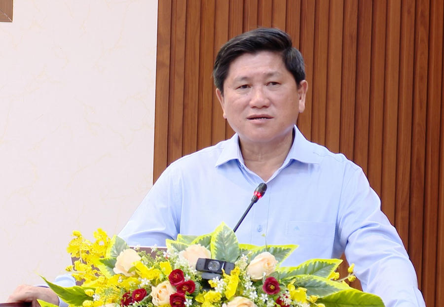Ông Lê Văn Sử – Phó Chủ tịch UBND tỉnh Cà Mau phát biểu chỉ đạo, ghi nhận và đánh giá cao kết quả ngành Nông nghiệp và Môi trường tại Hội nghị tổng kết công tác năm 2025, triển khai nhiệm vụ năm 2026.