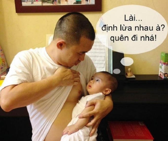 Bé rất tỉnh và đẹp trai... còn lâu mới bị lừa nhá. (Ảnh: FB).
