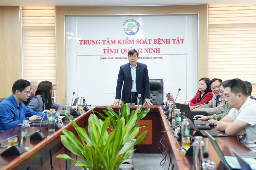 Ông Nguyễn Minh Tuấn, Phó Giám đốc Sở Y tế chủ trì Hội nghị trực tuyến tập huấn công tác giám sát, phòng, chống dịch bệnh do vi rút Nipah (NiV).