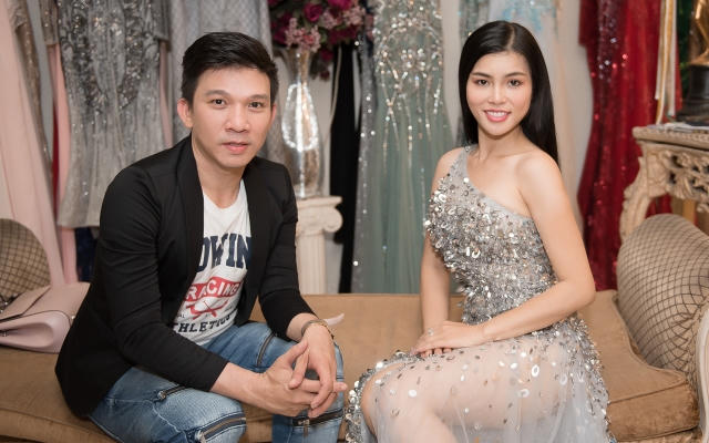 Quỳnh Như khoe vẻ gợi cảm trong trang phục dạ hội 