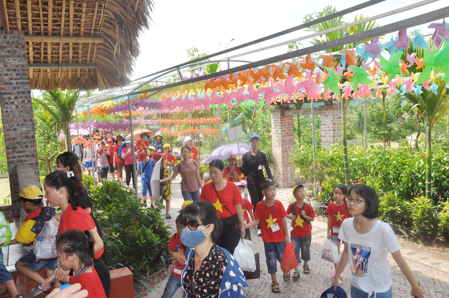 30.12.Du_lich_Quang_Ninh_ve_dich_cac_muc_tieu_nam_2019_1