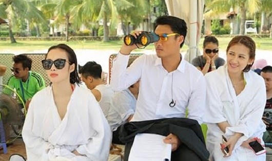 Cầu thủ b&oacute;ng đ&aacute; Mạc Hồng Qu&acirc;n bị ch&ecirc; mặt đơ trong phim &ldquo;Vệ sĩ, tiểu thư v&agrave; thằng khờ&rdquo;.