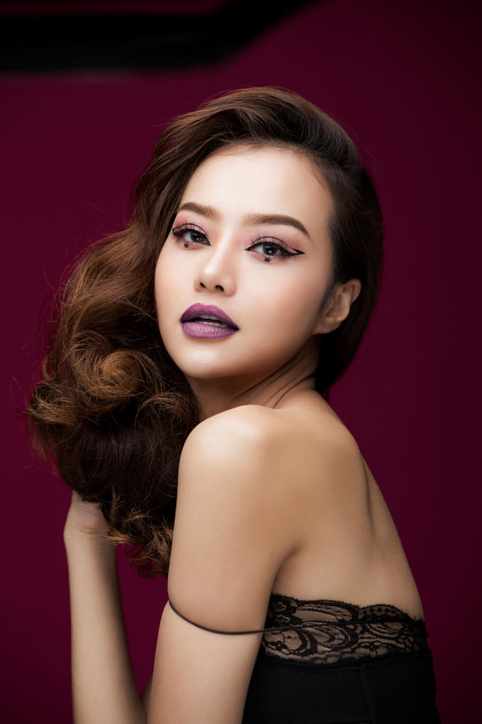 Hoa hậu Kiều Ng&acirc;n gợi &yacute; chi&ecirc;u make up lu&ocirc;n cuốn h&uacute;t ng&agrave;y 20/10