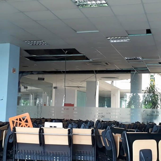 Dây điện rơi xuống rất nguy hiểm.