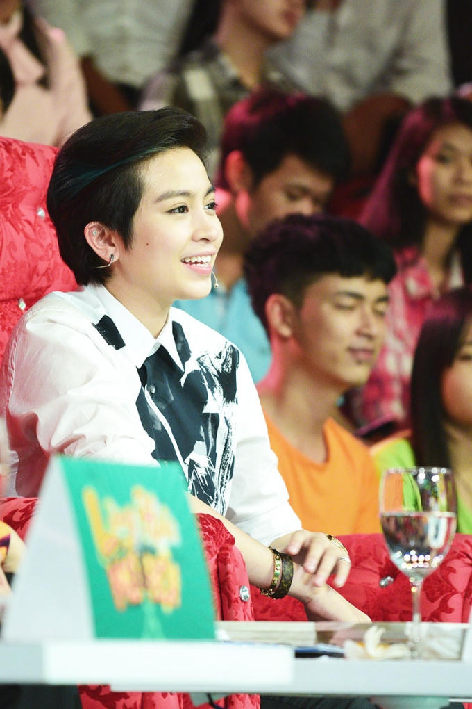 Gil L&ecirc; l&uacute;ng t&uacute;ng khi Trấn Th&agrave;nh tr&ecirc;u chọc chuyện bị &eacute;p lấy chồng