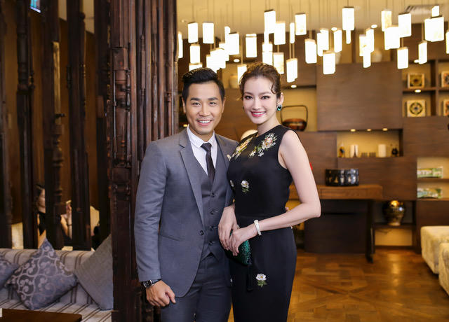 Nguyên Khang lịch lãm sánh đôi bên hoa hậu Trúc Diễm