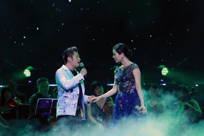 Bằng Kiều lần đầu h&aacute;t bolero tr&ecirc;n s&acirc;n khấu