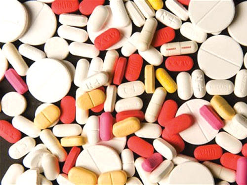 Các nhà khoa học khuyến cáo rằng sử dụng thuốc giảm đau nhiều làm tăng nguy cơ suy tim. Ảnh: minh họa