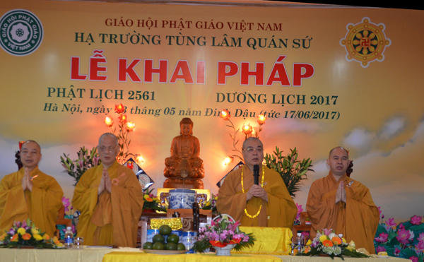 Lễ khai pháp diễn ra tại Hạ trường Tùng lâm Quán Sứ (trụ sở Trung ương Giáo hội Phật giáo Việt Nam).