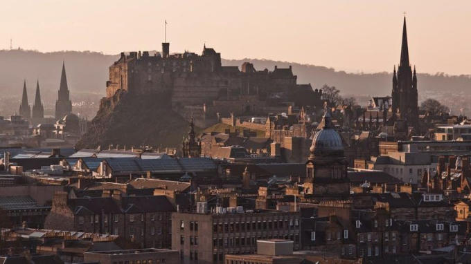 Người dân Edinburgh đã kêu gọi từ chối Danh hiệu UNESCO vào năm 2015.