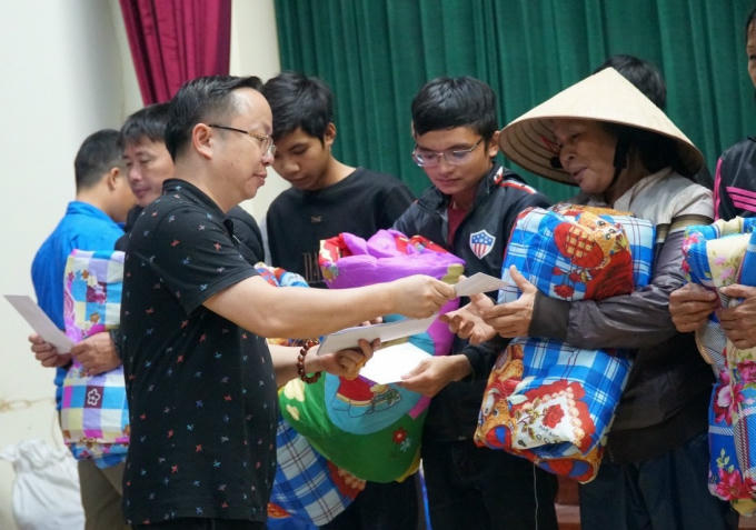 14 - Chua Linh Son cuu tro