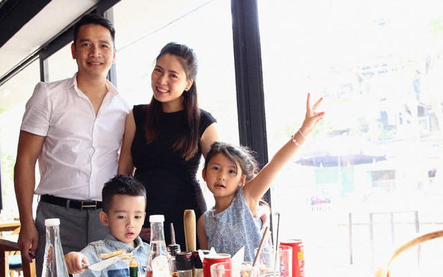 Con gái lớn của ca sĩ Ngọc Hiền luôn nhường nhịn em trai bị tự kỷ