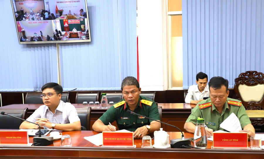 Đại biểu tham dự cuộc họp