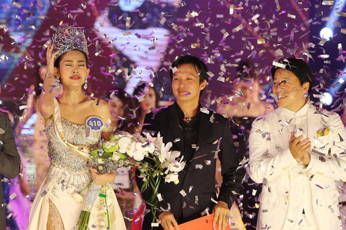 Vương miện 3,2 tỷ của Hoa hậu Đại Dương Việt Nam 2017 thuộc về L&ecirc; &Acirc;u Ng&acirc;n Anh