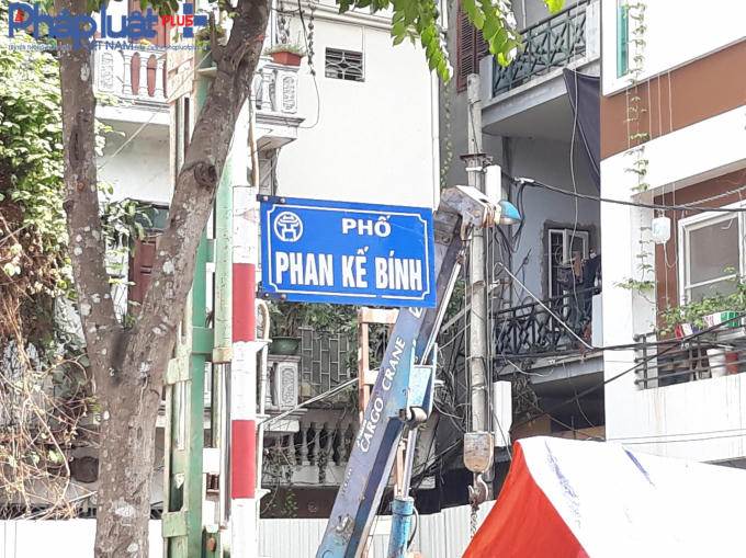 Tuyến đường Phan Kế Bính kéo dài, đoạn từ Linh Lang tới đường Bưởi là tuyến đường mới được cống hóa.