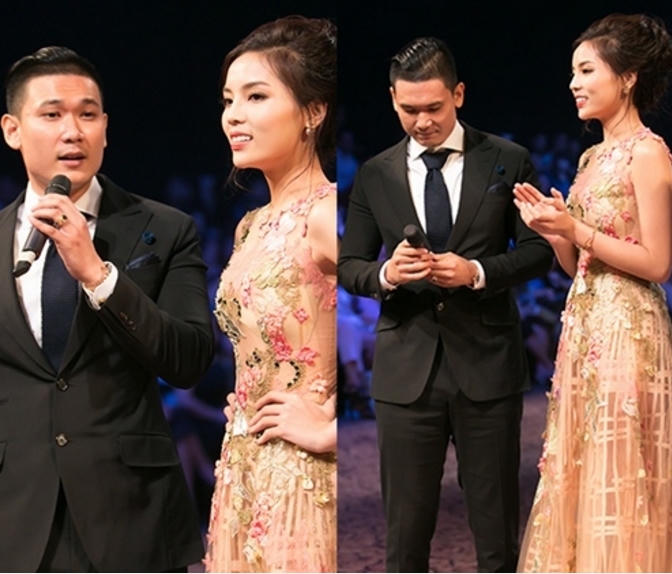Cả 2 tỏ ra ngượng ngùng trên sân khấu trong show thời trang của NTK Hoàng Hải.