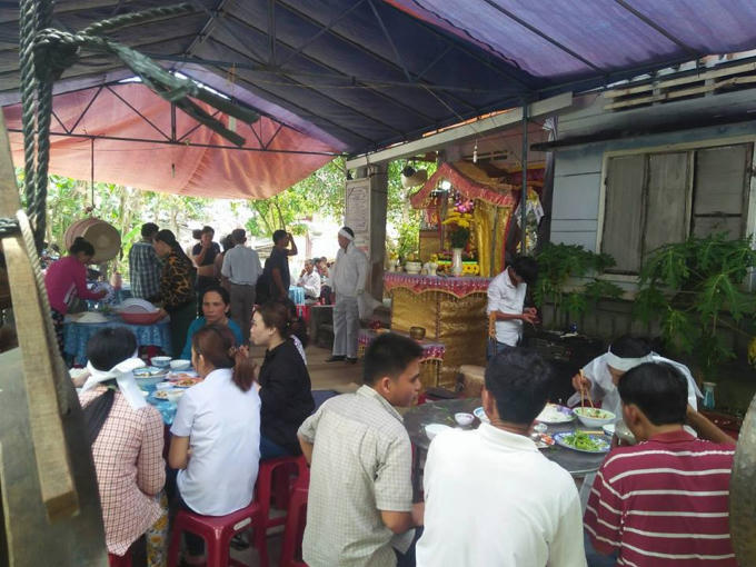 Gia đình tổ chức hậu sự cho tài xế Cảnh.