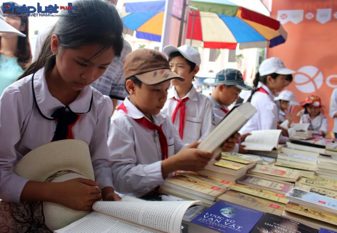 Những cuốn sách lịch sử.