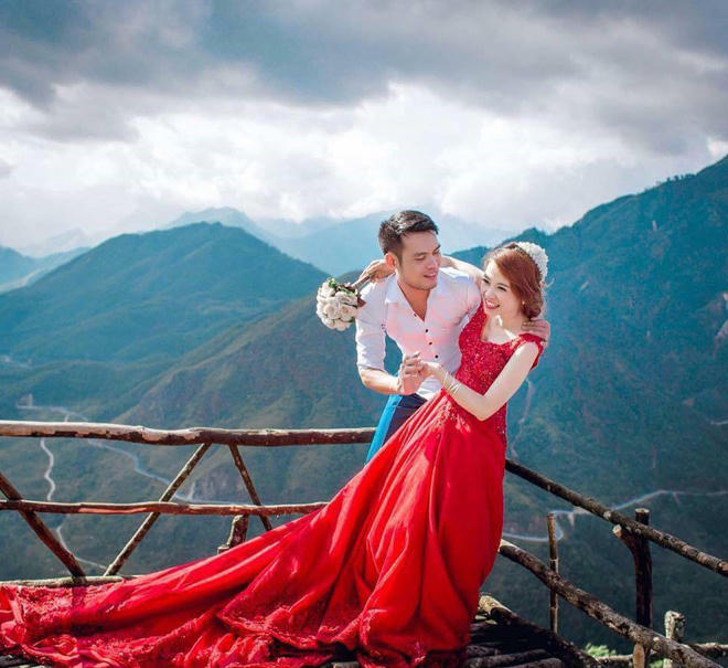 Bạn kh&ocirc;ng biết được ai l&agrave; mẹ chồng, ai l&agrave; n&agrave;ng d&acirc;u trong bức ảnh n&agrave;y đ&acirc;u