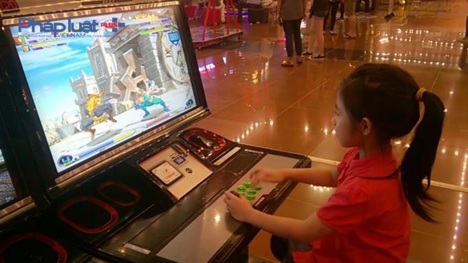 Theo khảo sát của nhiều tổ chức và cá nhân trên thế giới, đều cho các kết quả rằng trẻ nhỏ chơi video game bạo lực có nguy cơ gia tăng các hành vi chống đối xã hội của bản thân.