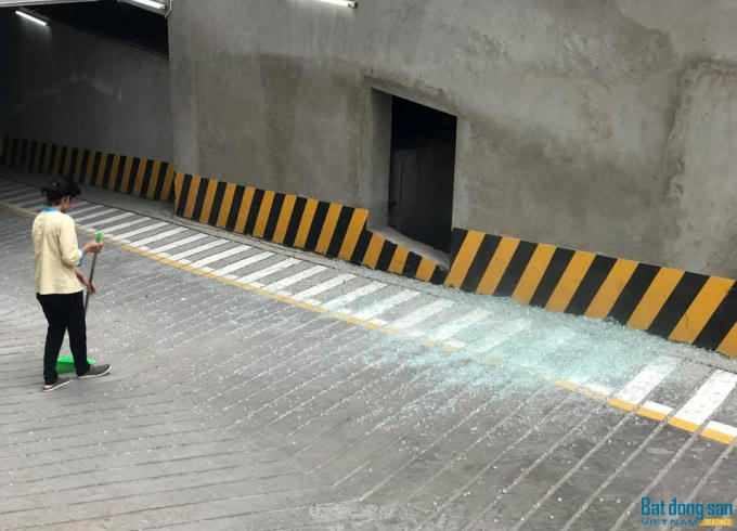 Thi công mất an toàn đang ảnh hướng đến cuộc sống, tính mạng của cư dân. Ảnh: Reatimes.vn