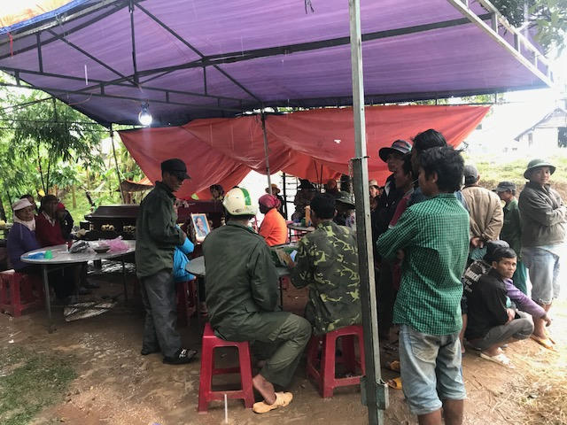 Tang thương nơi xóm nhỏ, con rể chém chết cha mẹ vợ rồi tự sát