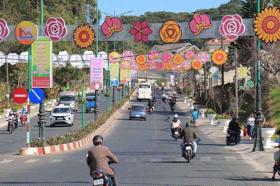 Đà Lạt cấm xe trên nhiều tuyến đường dịp Festival hoa ảnh 2