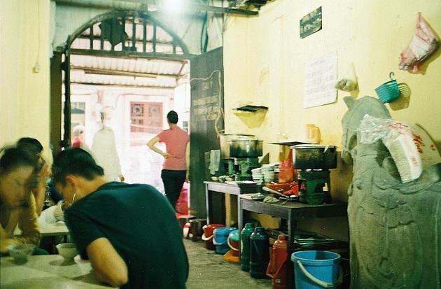 Quán bánh trôi tàu ở 30 Hàng Giầy, Hà Nội của cố nghệ sĩ.