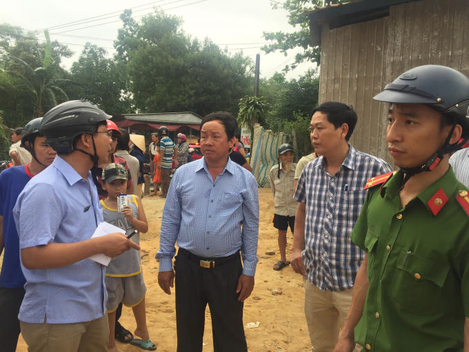 Thượng tá Võ Văn Sáu, Phó Trưởng Công an TP Huế có mặt tại hiện trường chỉ đạo xử lý vụ việc.