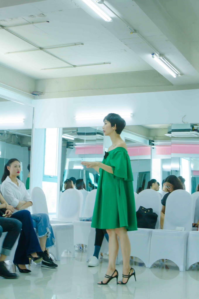 Xuân Lan cùng học trò khai giảng khóa học đầu tiên về đào tạo người mẫu