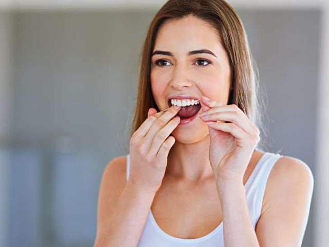 Nếu một số người dùng chỉ tơ nha khoa tới 3 lần mỗi ngày thì số khác chỉ dùng vài lần khi đi gặp nha sĩ..