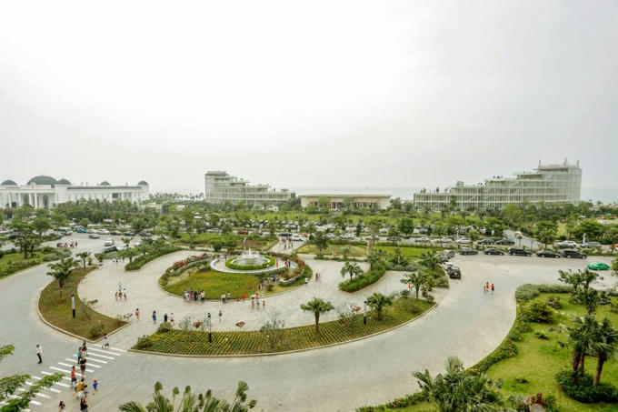 Trả lời báo chí, ông Lê Ngọc Chiến, Chủ tịch UBND TP. Sầm Sơn nhấn mạnh Sầm Sơn đã thực sự thay đổi khi các chất lượng dịch vụ phục vụ khách đến với Sầm Sơn ngày càng đông, đặc biệt người dân địa phương đã nhận thức rõ vai trò chủ thể, làm chủ của chính mình