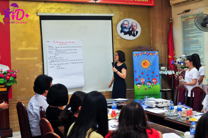 Tập huấn cho giáo viên các trường dạy trẻ khiếm thính trên địa bàn Hà Nội