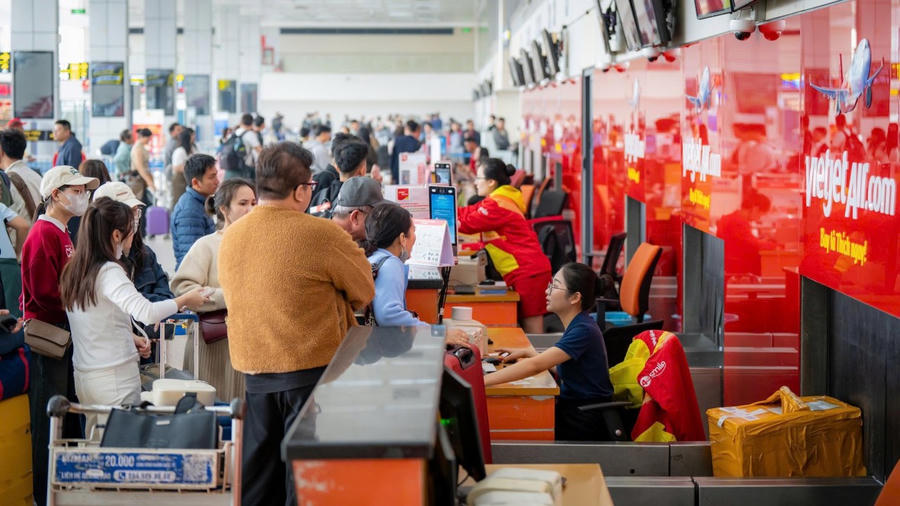 Tại Nhà ga T1, sân bay Nội Bài cũng đã tối ưu hóa toàn bộ 98 quầy thủ tục hiện có, đồng thời luôn duy trì các quầy dự phòng.