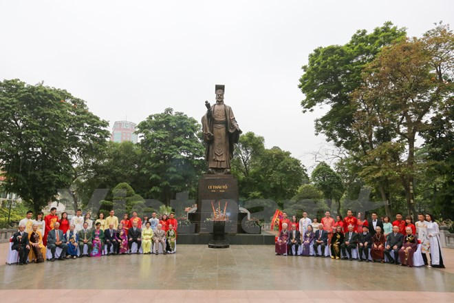 Chương trình nhằm tuyên truyền đến đảng viên, đoàn viên, và quần chúng nhân dân thực hiện tốt Chỉ thị 11 của Thành ủy Hà Nội, thông qua đó tôn vinh giá trị hạnh phúc gia đình. (Ảnh: Minh Sơn/Vietnam+)