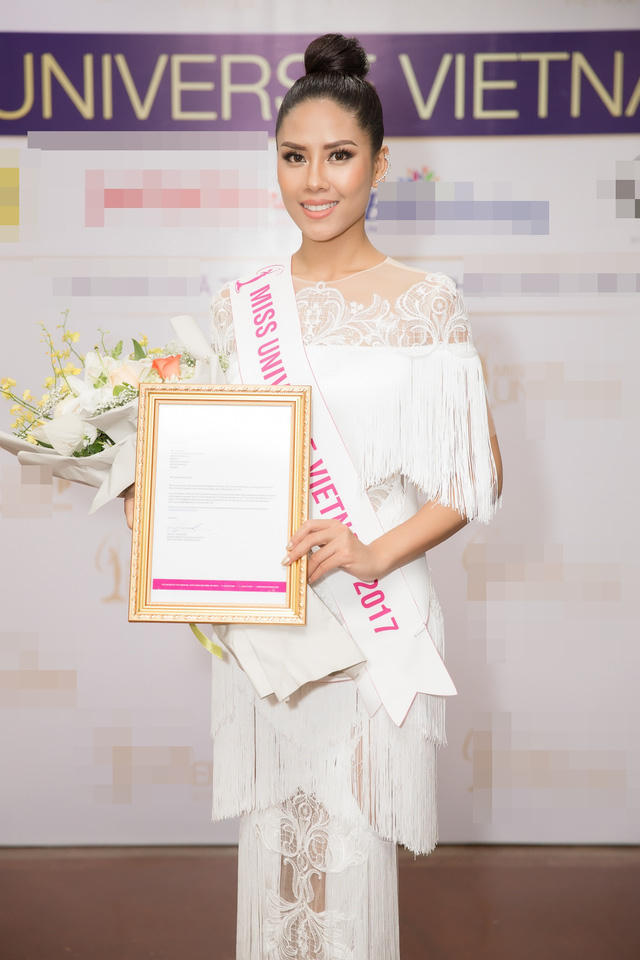 Nguyễn Thị Loan trở thành người đẹp đại diện chính thức của Việt Nam tham gia cuộc thi Hoa hậu Hoàn vũ Thế giới 2017.