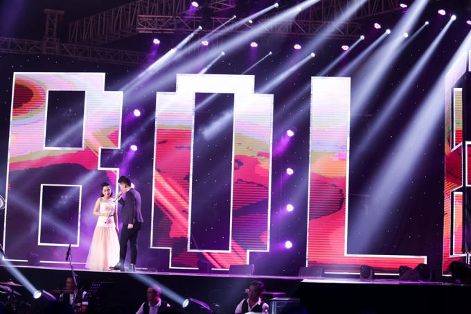 Thần tượng Bolero 2017 tập 8: Cặp đôi Phương Liên - Đình Toàn được Lệ Quyên, Mr.Đàm khen nức nở