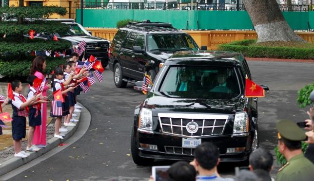 Tường thuật ngày làm việc đầu tiên của Obama tại Hà Nội