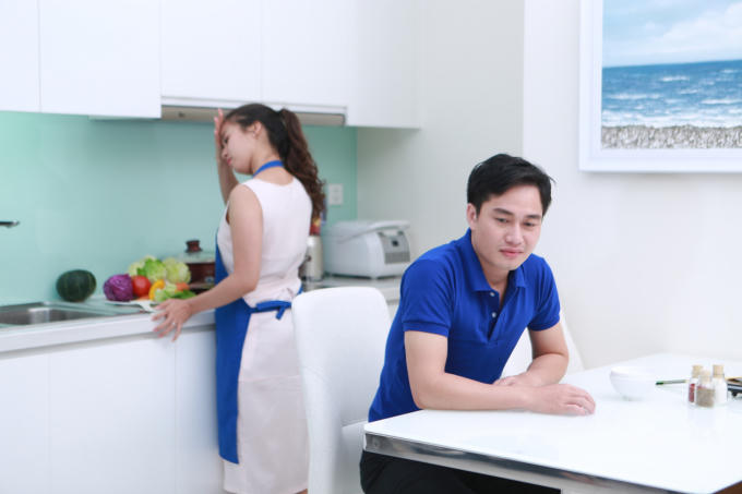 Rất nhiều ông chồng cằn nhằn vợ suốt ngày ở trong bếp mà không biết rằng, để chuẩn bị bữa cơm ngon cần nhiều công đoạn chế biến và sự chia sẻ của chồng.