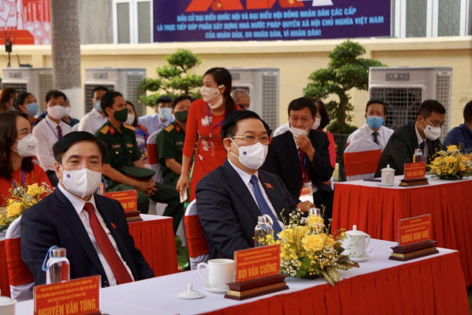 Chủ tịch Quốc hội Vương Đình Huệ với cử tri Hải Phòng