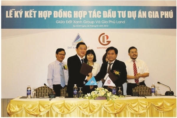 Lễ ký kết hợp tác giữa Đất Xanh và Công ty Gia Phú.