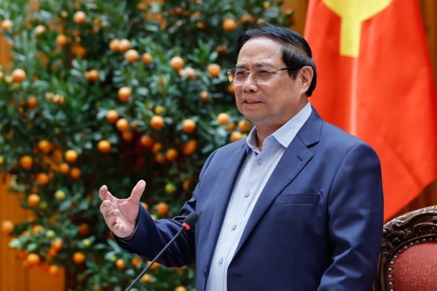 Thủ tướng Phạm Minh Chính nhấn mạnh tại cuộc họp là phải luôn bình tĩnh, kiên trì, kiên định các nguyên tắc lớn, không hoang mang, lo sợ, mất bình tĩnh, cũng không chủ quan, lơ là, mất cảnh giác; bám sát tình hình để xử lý linh hoạt, kịp thời, hiệu quả, chủ động ứng phó. Ảnh: Nhật Bắc