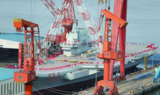 Tàu sân bay đầu tiên của Trung Quốc kết hợp các "đường băng nổi nhằm thể hiện chủ quyền" vào các chiến dịch quân sự.