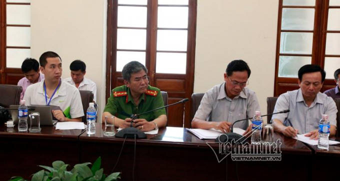 Trưởng Công an quận Ngô Quyền Đặng Chinh Thưởng (thứ 2 từ trái qua)