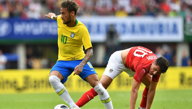 Neymar liệu có trả lời Cristiano Ronaldo hay lại im lặng như Messi.