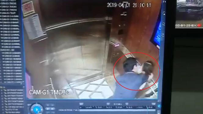 Nguyễn Hữu Linh dâm ô bé gái trong thang máy. Ảnh cắt từ clip.