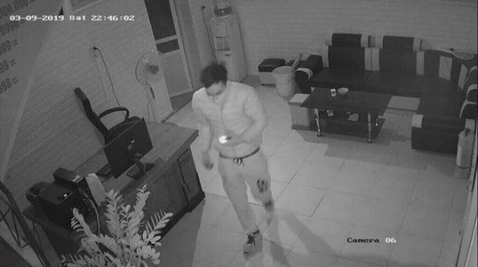 Hình ảnh đối tượng trộm cắp tài sản bị camera ghi lại