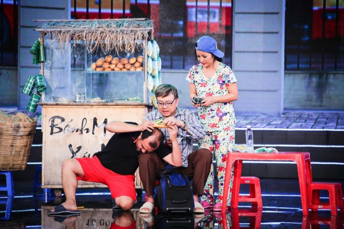 Chí Tài kêu trời vì mua nhầm ổ bánh mì giá 1,5 triệu